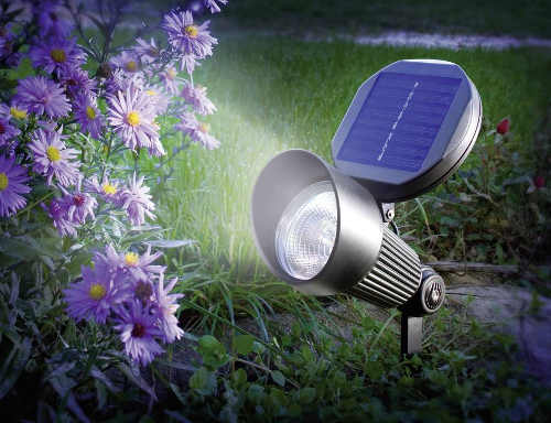 Zahradní solární osvětlení s automatickým zapínáním po setmění