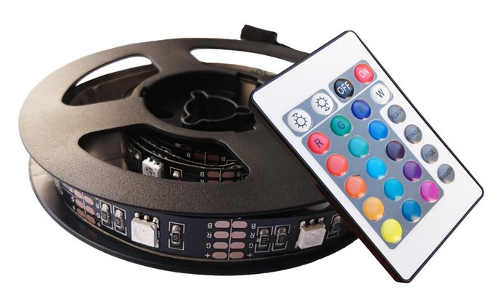 RGB LED pásek s dálkovým ovládáním za televizi