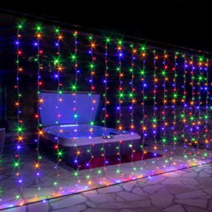 Barevný vánoční světelný řetěz se 600 LED diodami